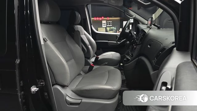 Hyundai The New Grand Starex 2019 Черный из Кореи, фото 2