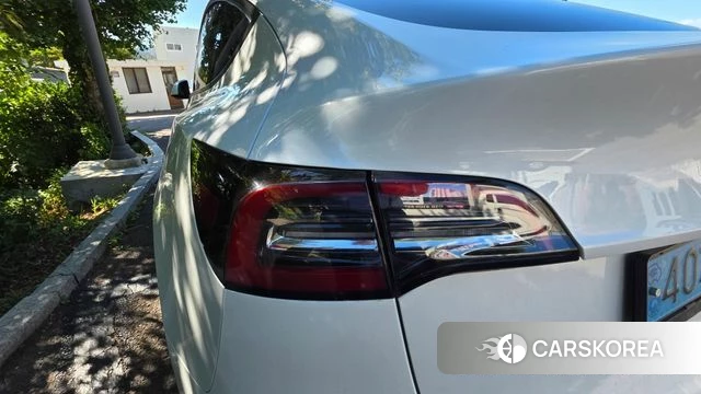 Tesla Model Y 2022 Белый из Кореи, фото 2