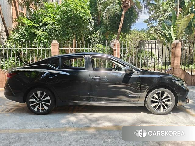 Nissan Sylphy 2022 Черный из Китая, фото 2