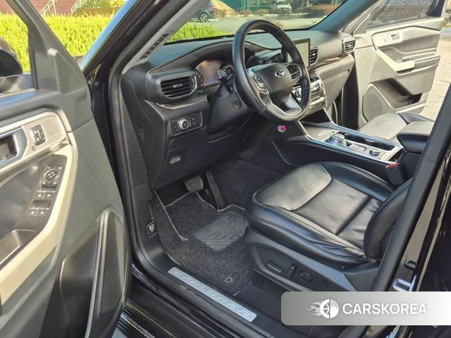 Ford Explorer 6th Generation 2021 Черный из Кореи, фото 2
