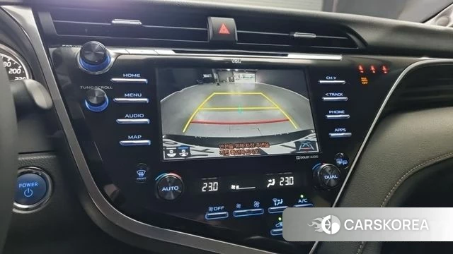 Toyota Camry (XV70) 2018 Серый из Кореи, фото 2