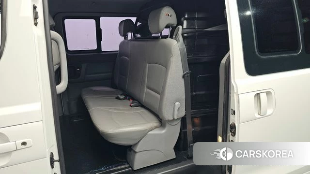 Hyundai The New Grand Starex 2018 Белый из Кореи, фото 2