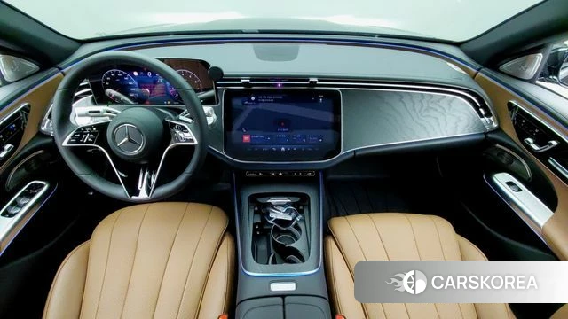 Mercedes-Benz E-Class W214 2024 Черный из Кореи, фото 2