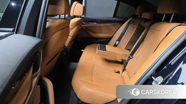 BMW 5 Series (G30) 2021 Черный из Кореи, фото 2