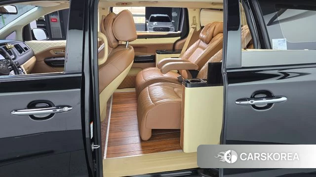 Kia The New Carnival 2018 Черный из Кореи, фото 2