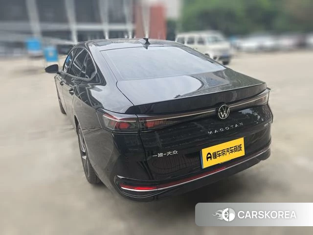 Volkswagen Magotan 2025 Черный из Китая, фото 2