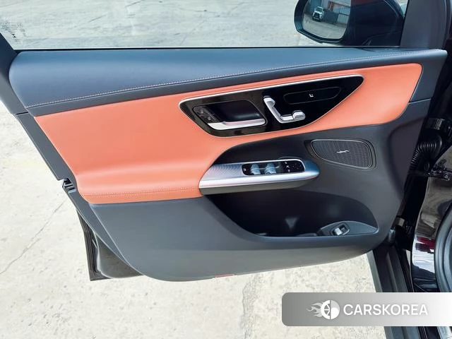 Mercedes-Benz GLC 2023 Черный из Китая, фото 2