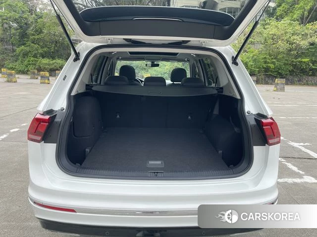 Volkswagen Tiguan L 2021 Белый из Китая, фото 2