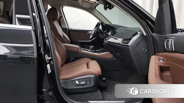 BMW X5 (G05) 2021 Черный из Кореи, фото 2