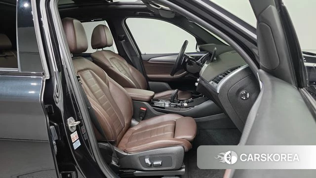 BMW X3 (G01) 2021 Черный из Кореи, фото 2