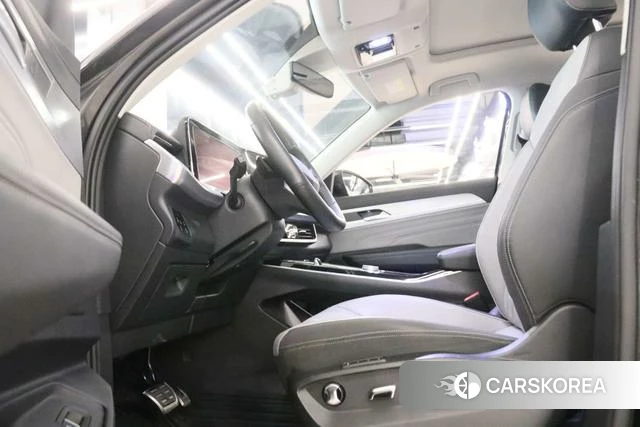 Volkswagen Tavendor 2023 Черный из Китая, фото 2