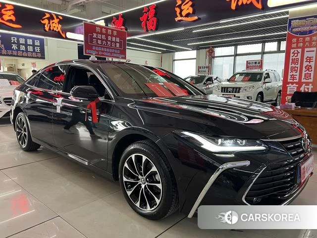 Toyota Avalon 2023 Черный из Китая, фото 2