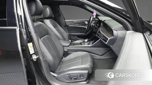 Audi A6 (C8) 2022 Черный из Кореи, фото 2