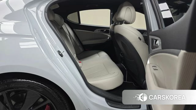 Genesis The New G70 2021 Светло-серебряный цвет из Кореи, фото 2