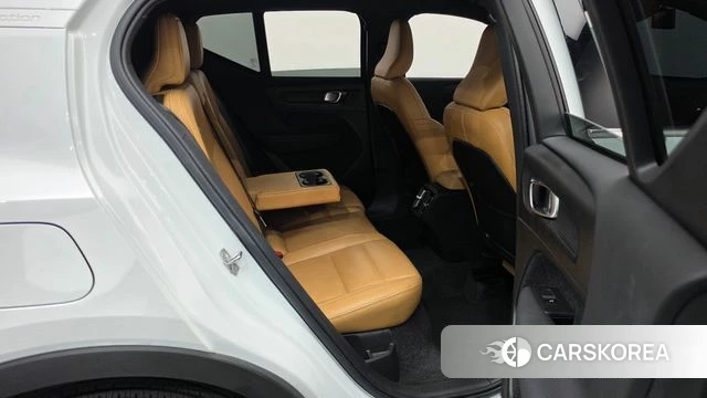 Volvo XC40 2019 Белый из Кореи, фото 2