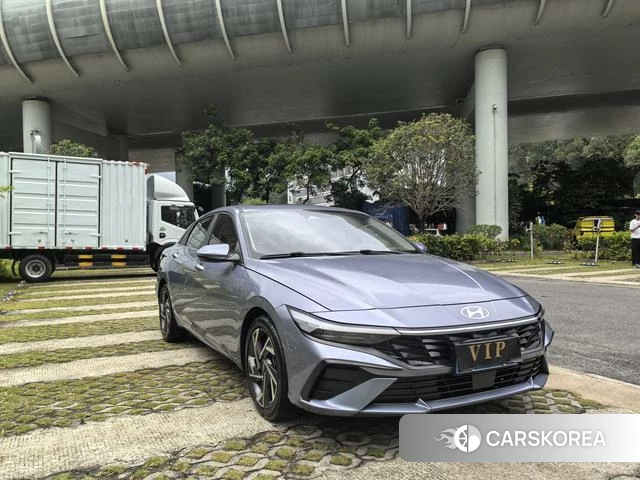 Hyundai Elantra 2024 Синий из Китая, фото 2