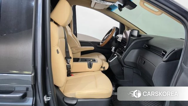 Hyundai Staria 2021 Серый из Кореи, фото 2