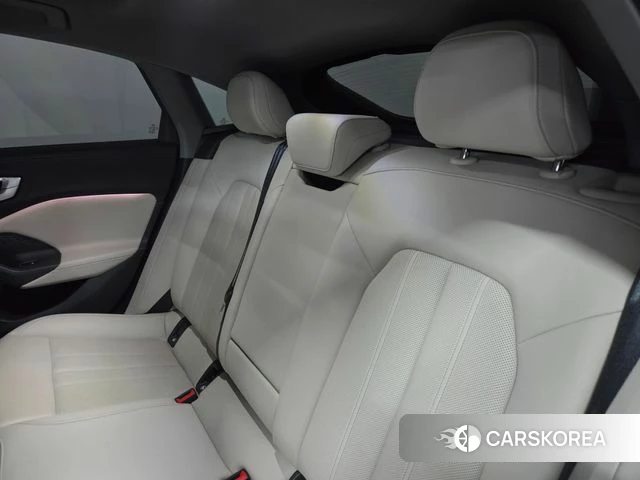Audi A5 (B10) 2025 Небесно-голубой из Кореи, фото 2
