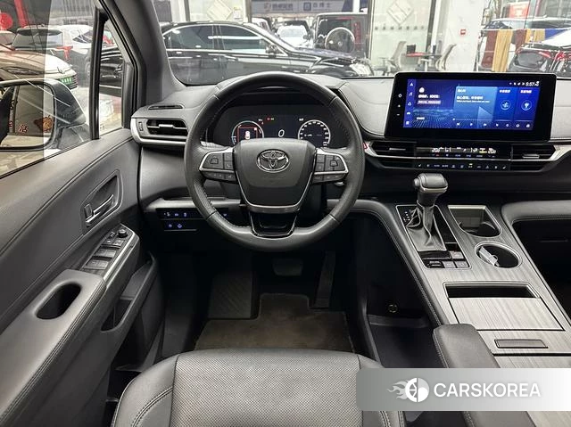 Toyota Sienna 2023 Белый из Китая, фото 2