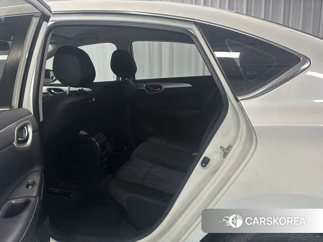 Nissan Sylphy 2020 Белый из Китая, фото 2