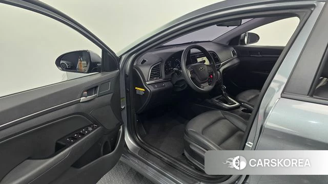 Hyundai Avante AD 2018 Серый из Кореи, фото 2