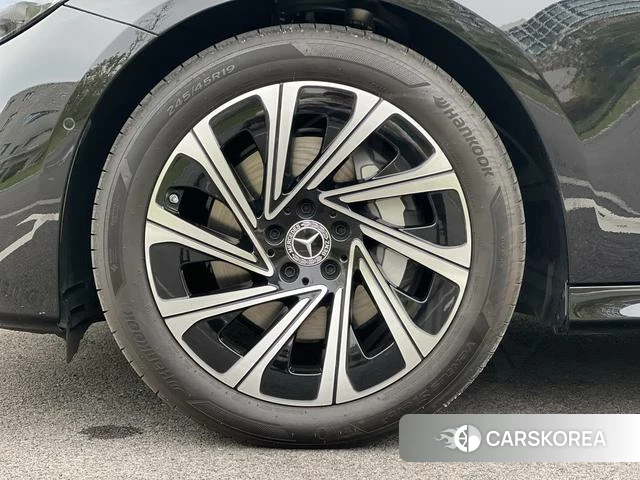 Mercedes-Benz E-Class 2024 Черный из Китая, фото 2