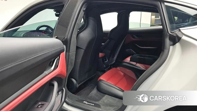 Porsche Taycan 2024 Серый из Кореи, фото 2