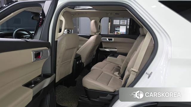 Ford Explorer 6th Generation 2021 Белый из Кореи, фото 2