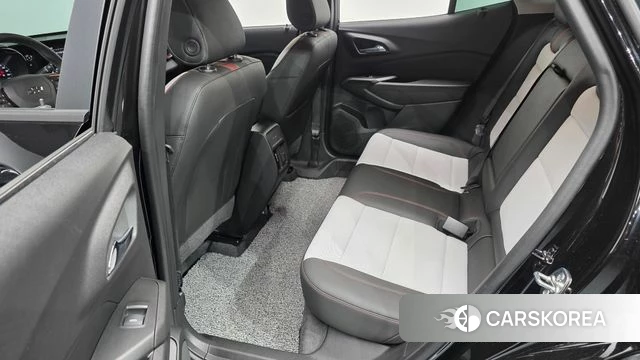 Chevrolet (GM Daewoo) Trax Crossover 2025 Черный из Кореи, фото 2