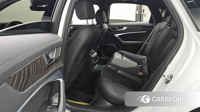 Audi A6 (C8) 2020 Белый из Кореи, фото 2