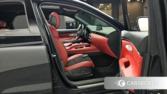 Genesis GV70 2022 Черный из Кореи, фото 2