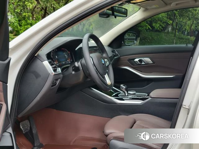 BMW 3 series 2021 Белый из Китая, фото 2