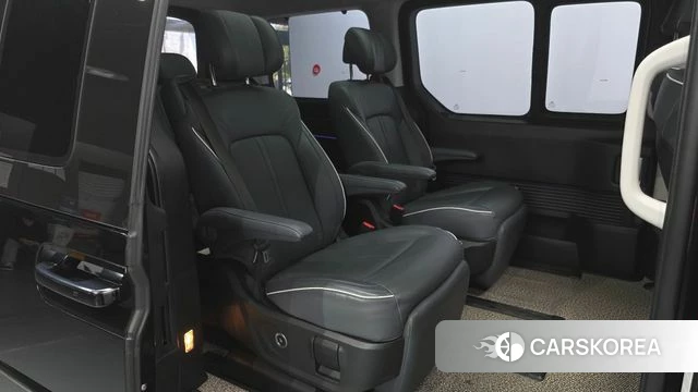 Hyundai Staria 2024 Черный из Кореи, фото 2