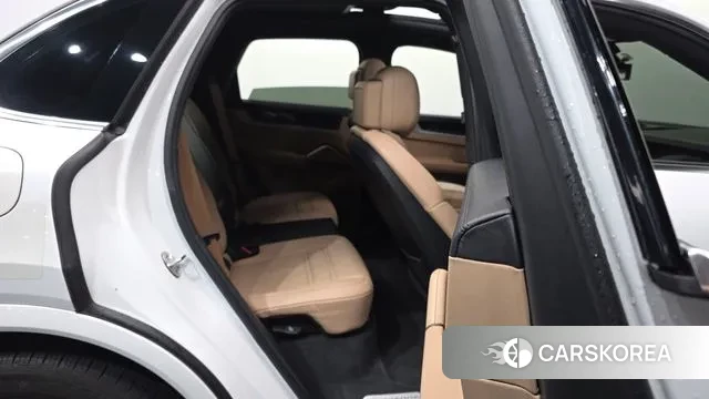 Porsche Cayenne (PO536) 2023 Белый из Кореи, фото 2