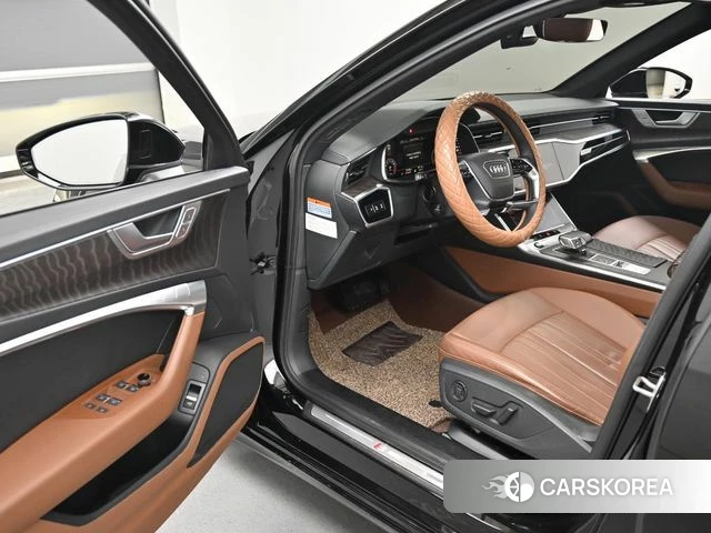 Audi A6 (C8) 2021 Черный из Кореи, фото 2