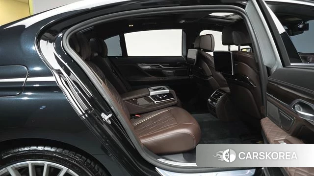 BMW 7 Series (G11) 2019 Черный из Кореи, фото 2