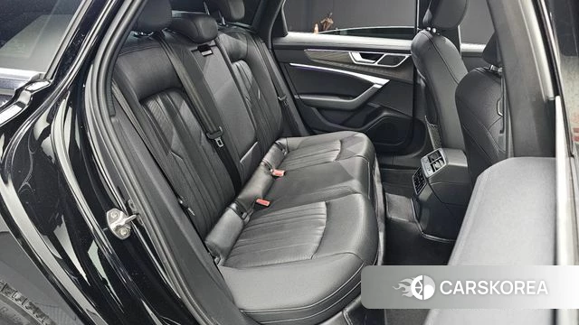 Audi A6 (C8) 2020 Черный из Кореи, фото 2