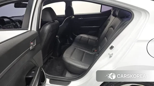 Hyundai Avante AD 2018 Белый из Кореи, фото 2