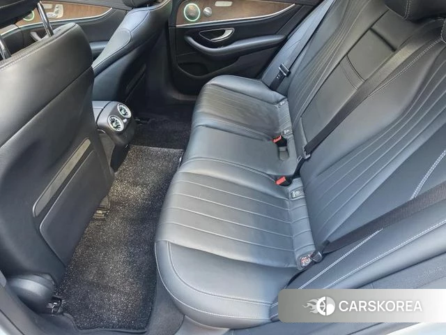 Mercedes-Benz E-Class W213 2020 Белый из Кореи, фото 2