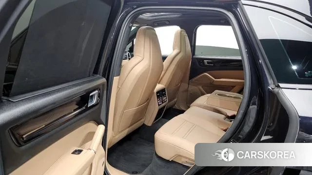 Porsche Cayenne (PO536) 2021 Черный из Кореи, фото 2