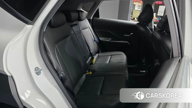 Hyundai Kona (SX2) 2024 Белый из Кореи, фото 2