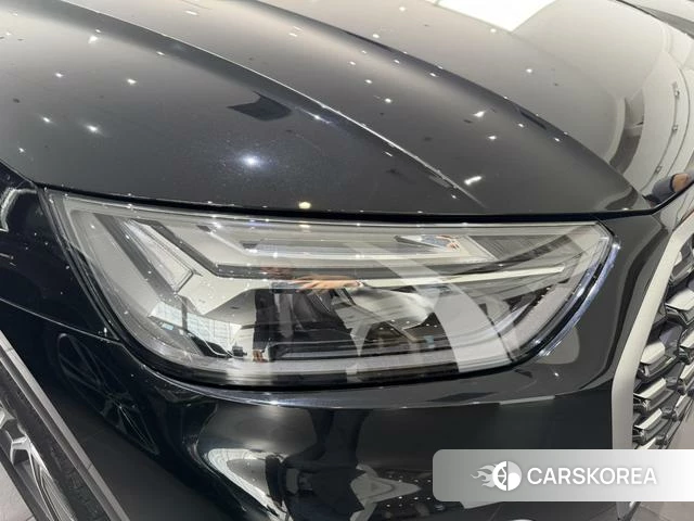 Audi Q5L 2022 Черный из Китая, фото 2