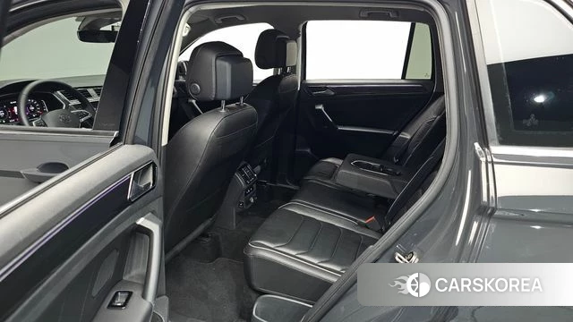 Volkswagen Tiguan second Generation 2021 Серый из Кореи, фото 2
