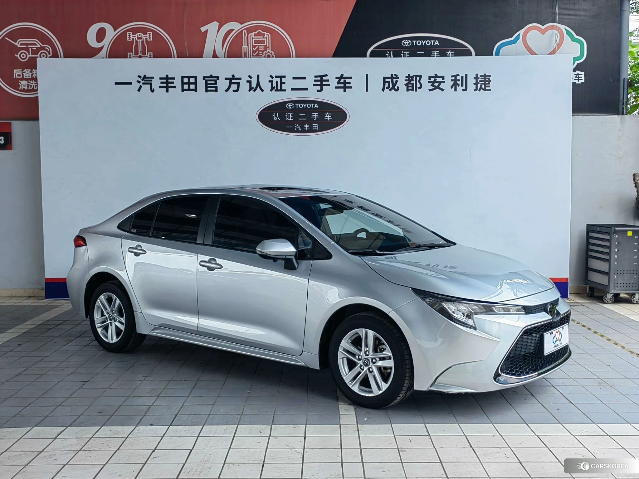 Toyota Levin 2020 Серебристо-серый из Китая, фото 2