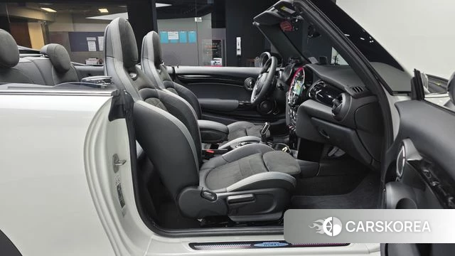 Mini Cooper S Convertible 2023 Белый из Кореи, фото 2
