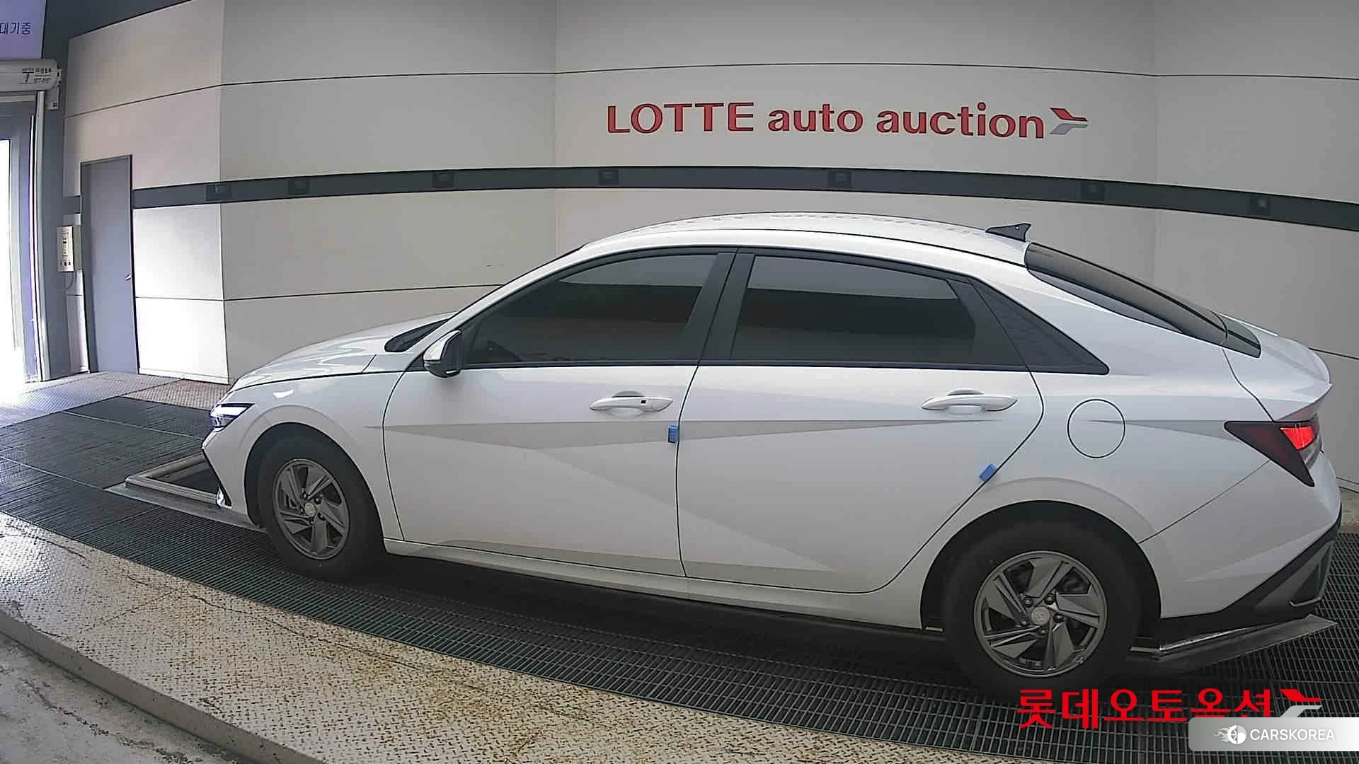 Hyundai Avante 2025 Atlas White из Кореи, фото 2