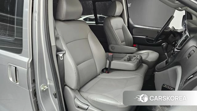 Hyundai The New Grand Starex 2018 Серебряный из Кореи, фото 2