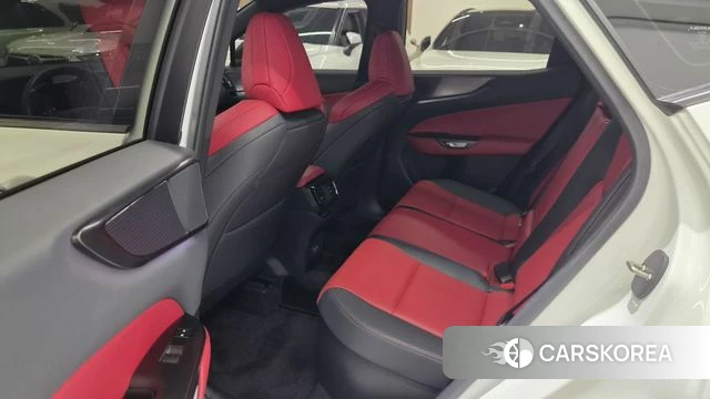 Lexus NX450h + 2nd generation 2025 Белый из Кореи, фото 2