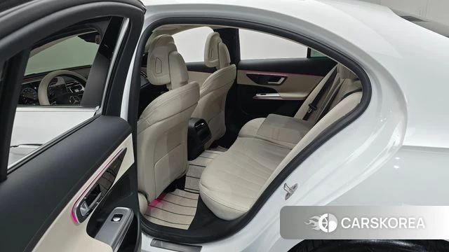 Mercedes-Benz E-Class W214 2025 Белый из Кореи, фото 2