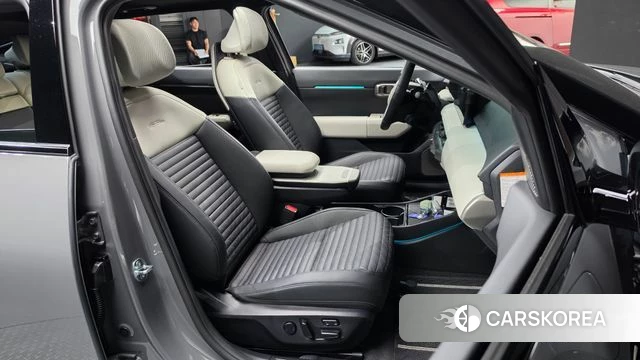 Kia EV4 2026 Серый из Кореи, фото 2